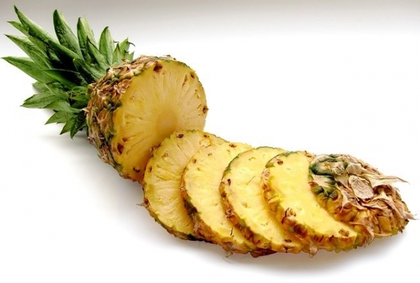 Many health benefits of eating pineapple on an empty stomach in the morning