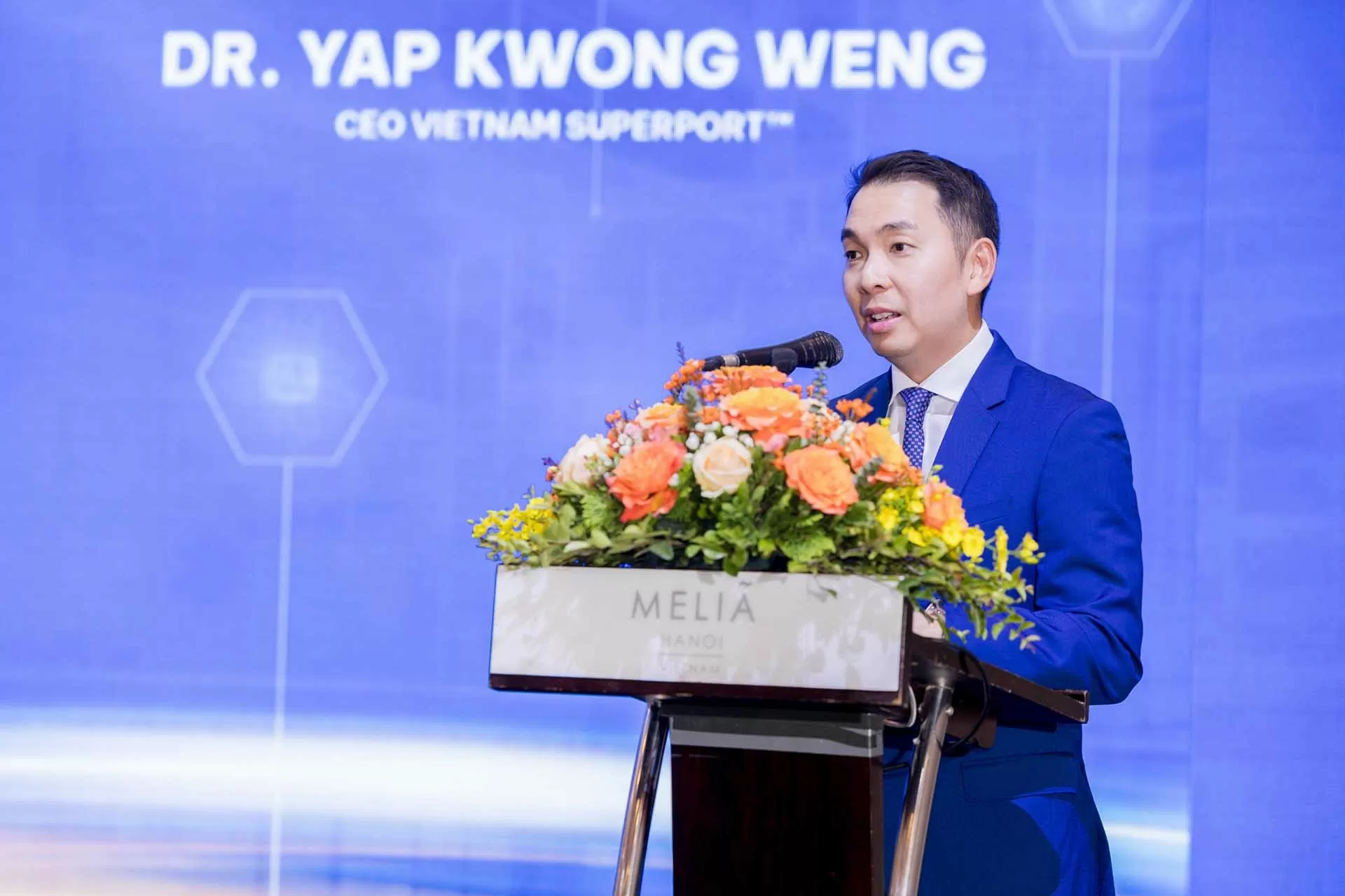 Tiến sĩ Yap Kwong Weng, CEO Việt Nam SuperPortTM phát biểu tại lễ ký kết.