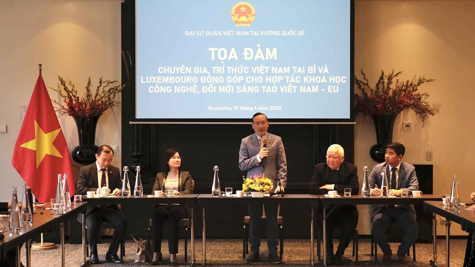 Tọa đàm chuyên gia, trí thức Việt Nam tại Bỉ, Luxembourg đóng góp cho hợp tác khoa học công nghệ và đổi mới sáng tạo Việt Nam-EU